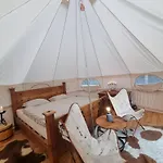 Glamping Brezovy Vanok 럭셔리텐트 Štôla