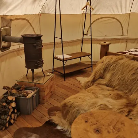 Glamping Brezovy Vanok אוהל מפואר *