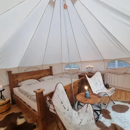 Glamping Brezovy Vanok Tente de luxe Štôla